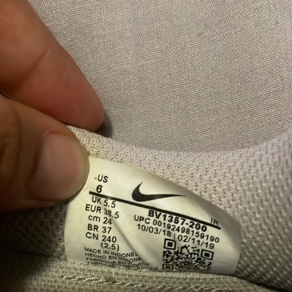 Nike Air Max Women’s Size 8 ( 38.5 EU ) - Picture 4 of 6